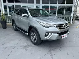 Toyota Hilux SW4
