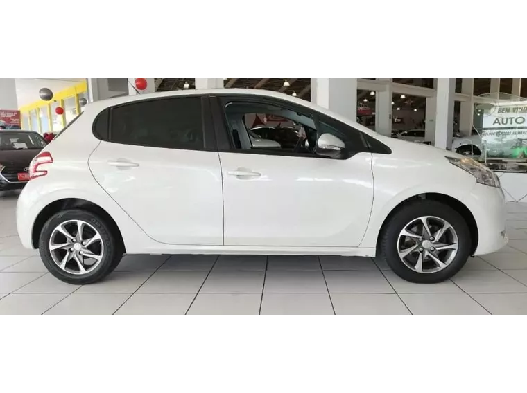 Peugeot 208 Branco 2