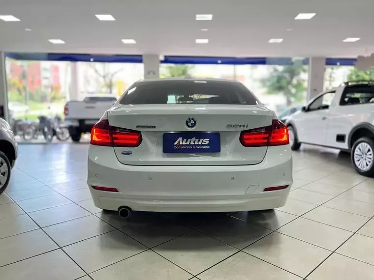 BMW 320i Branco 5