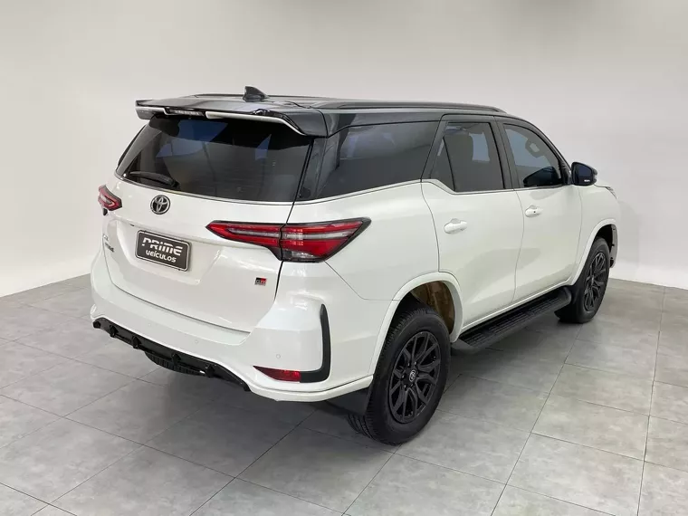 Toyota Hilux SW4 Branco 4