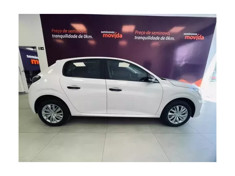 Peugeot 208 Branco 3