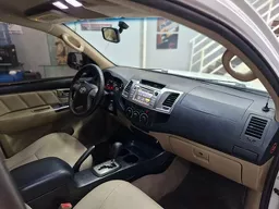 Toyota Hilux SW4