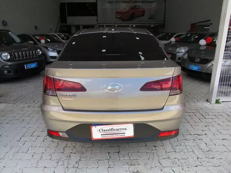 Hyundai HB20S Prata 3