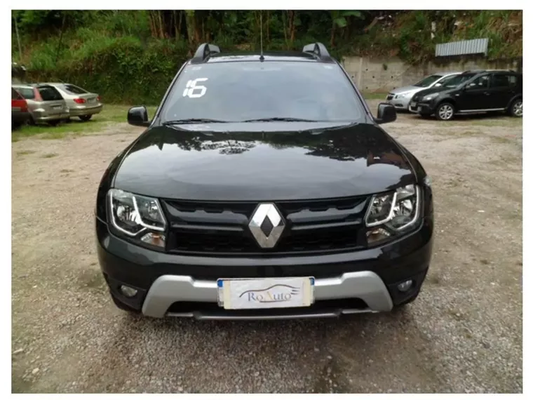 Renault Duster Oroch Preto 4