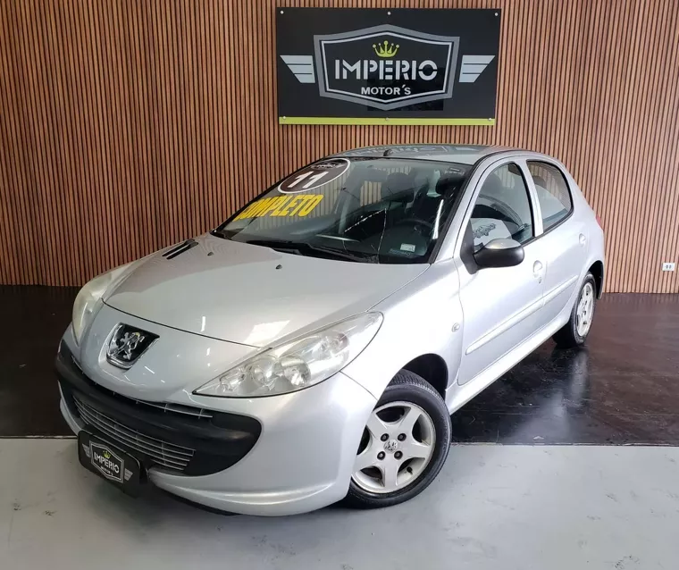 Peugeot 207 Prata 12