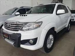 Toyota Hilux SW4