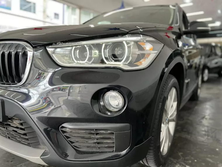 BMW X1 Preto 4