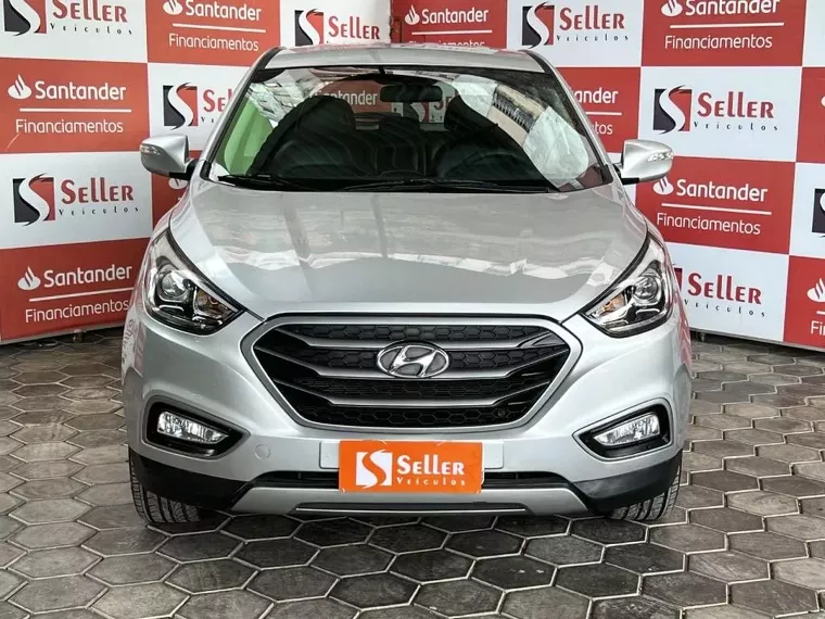 Hyundai IX35 Prata 16