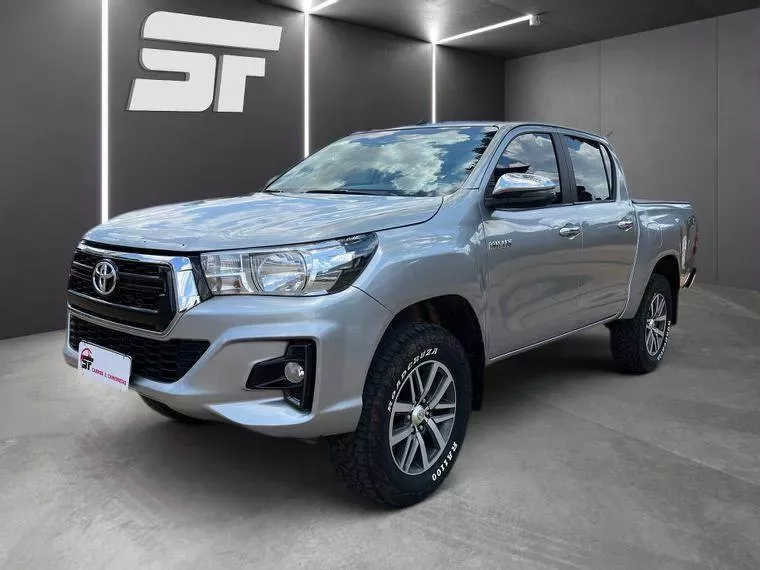 Toyota Hilux Prata 9