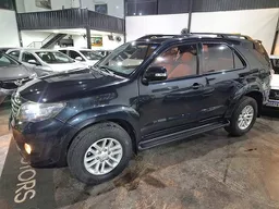 Toyota Hilux SW4