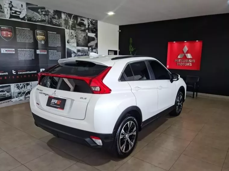 Mitsubishi Eclipse Cross Branco 6