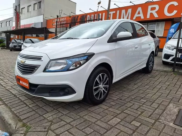 Chevrolet Onix Branco 13