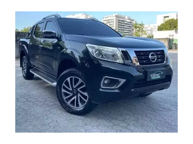 Nissan Frontier Preto 8