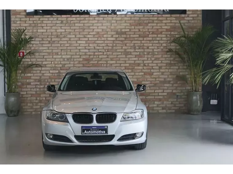 BMW 320i Prata 3