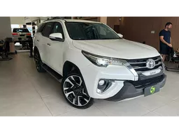 Toyota Hilux SW4