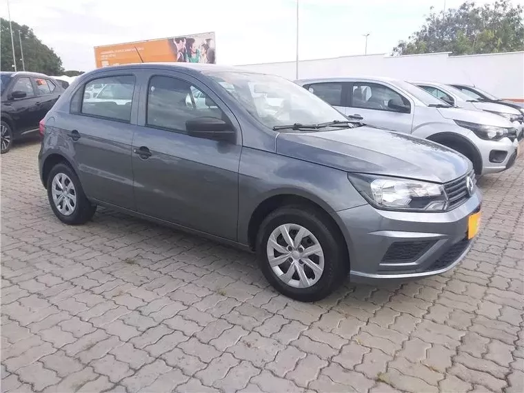 Volkswagen Gol Cinza 1