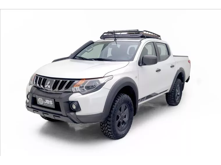 Mitsubishi L200 Triton Branco 1