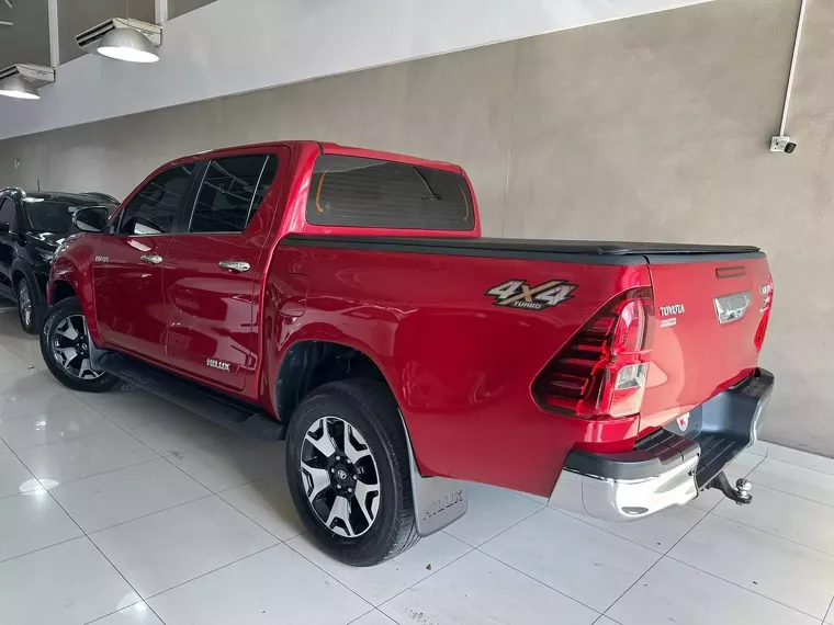 Toyota Hilux Vermelho 7