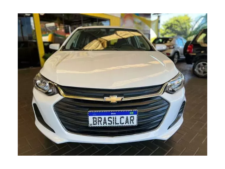 Chevrolet Onix Branco 2