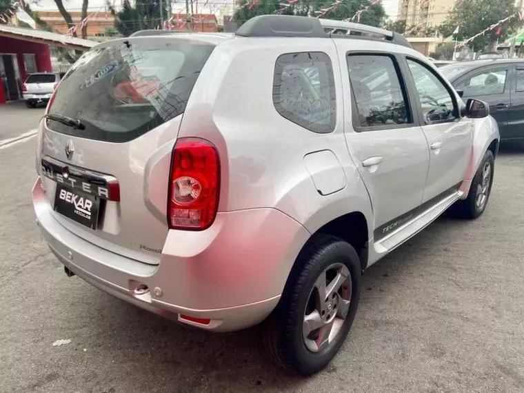 Renault Duster Prata 11