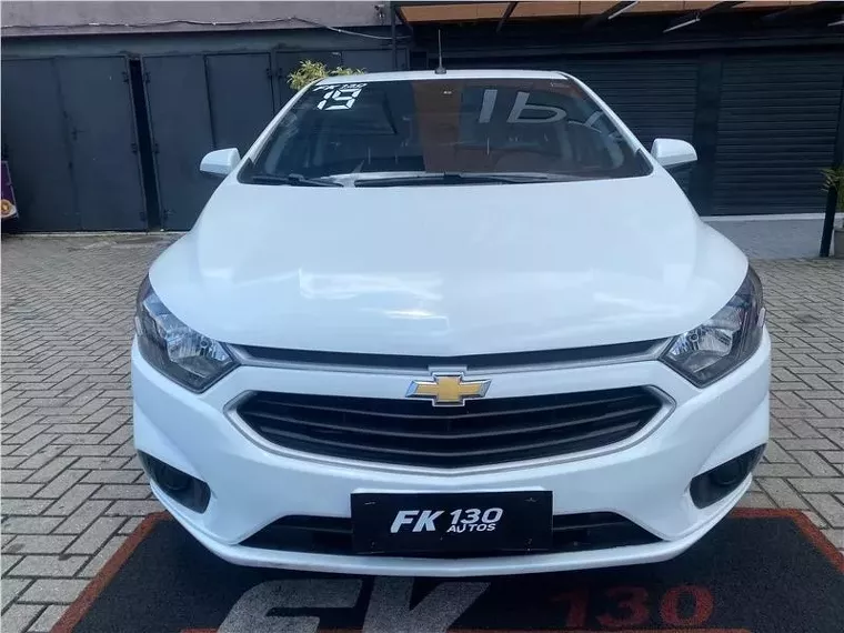 Chevrolet Onix Branco 6