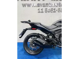 Bajaj Dominar