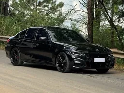BMW 320i