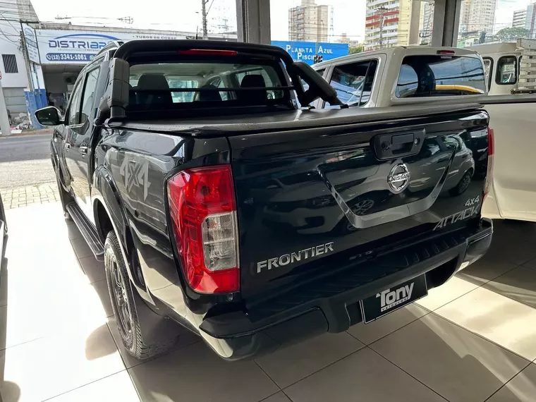 Nissan Frontier Preto 9