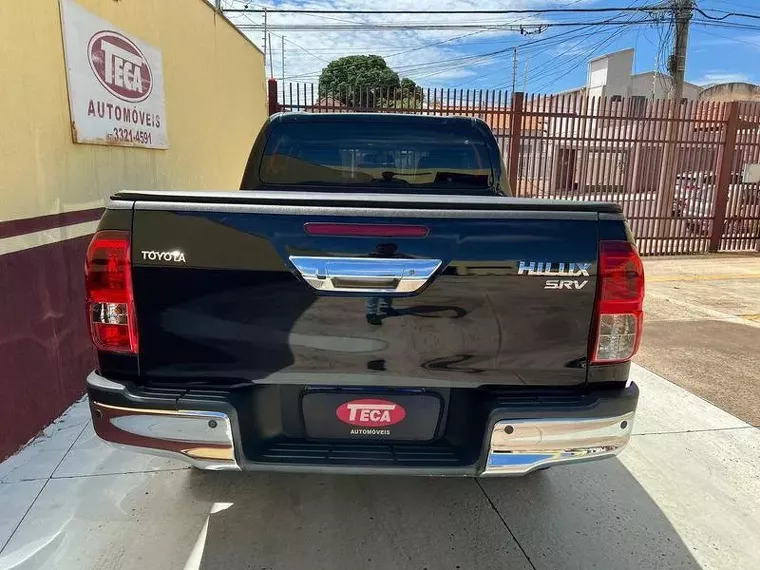 Toyota Hilux Preto 7