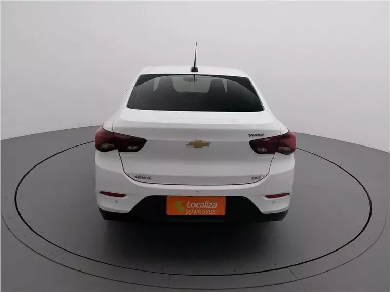 Chevrolet Onix Branco 7