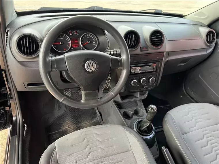 Volkswagen Saveiro Preto 13