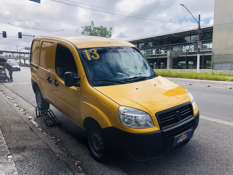 Fiat Doblò Amarelo 2