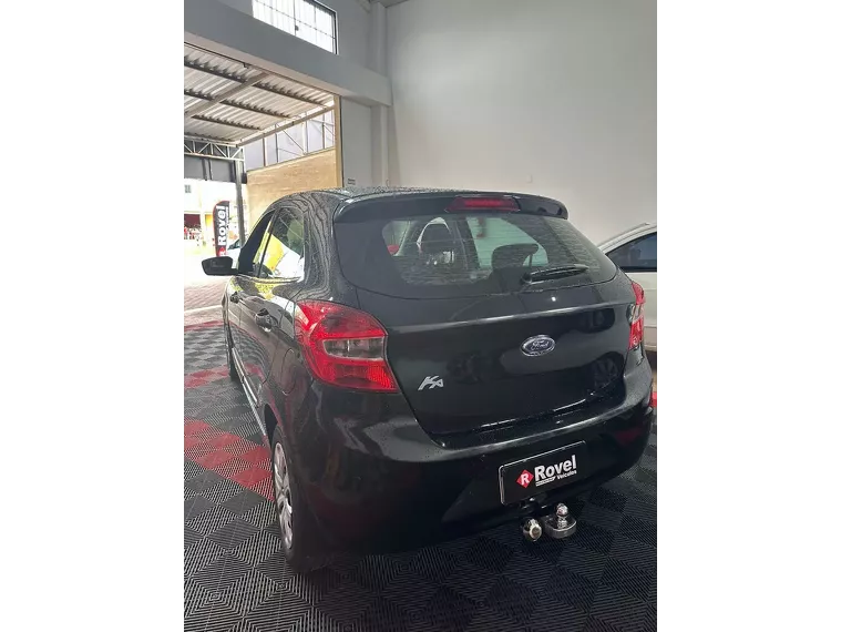 Ford KA Preto 5