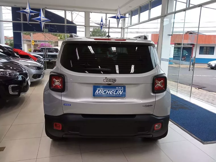 Jeep Renegade Prata 10