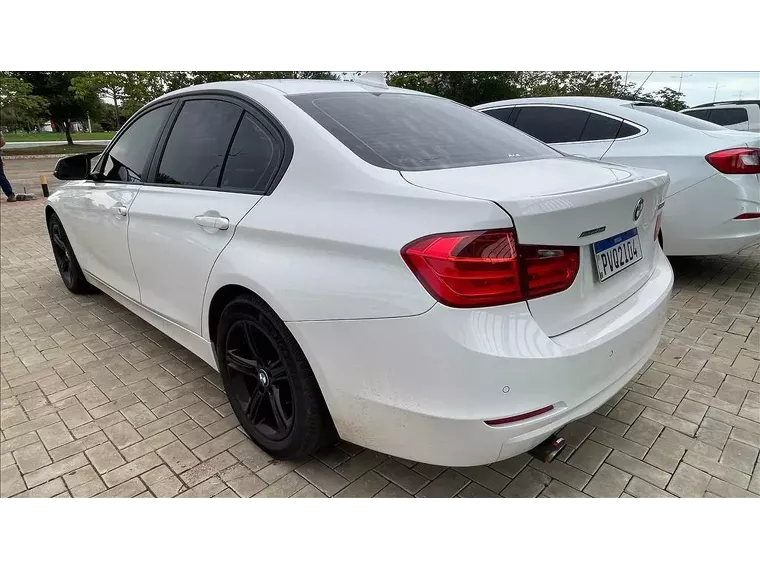 BMW 320i Branco 11