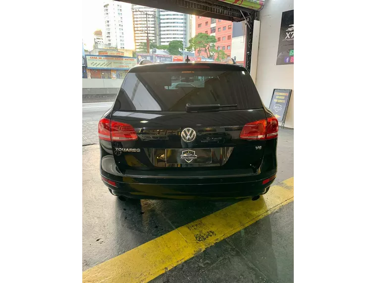 Volkswagen Touareg Preto 1