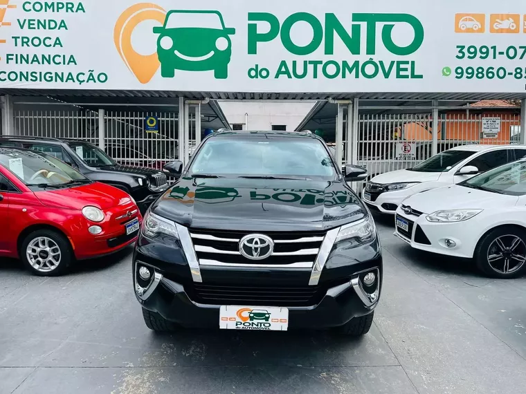 Toyota Hilux SW4 Preto 13