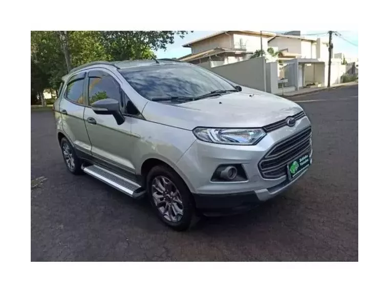 Ford Ecosport Prata 4