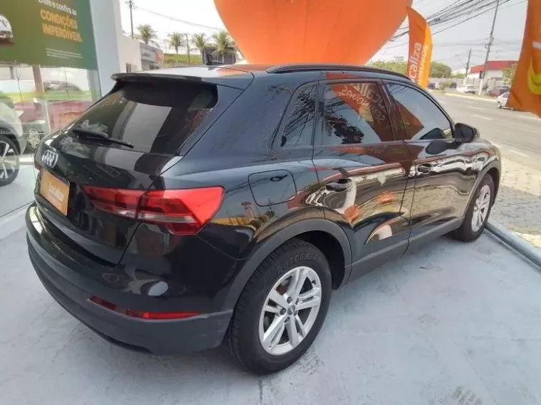 Audi Q3 Preto 10