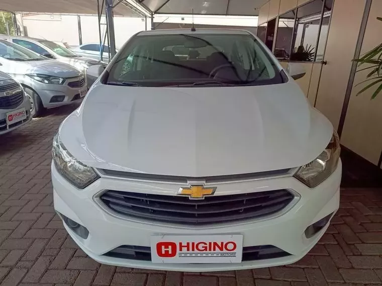 Chevrolet Onix Branco 2