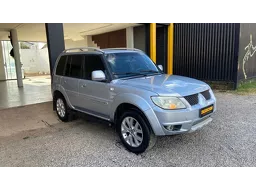 Mitsubishi Pajero TR4