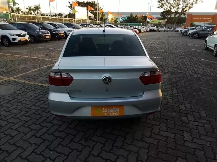 Volkswagen Voyage Prata 5