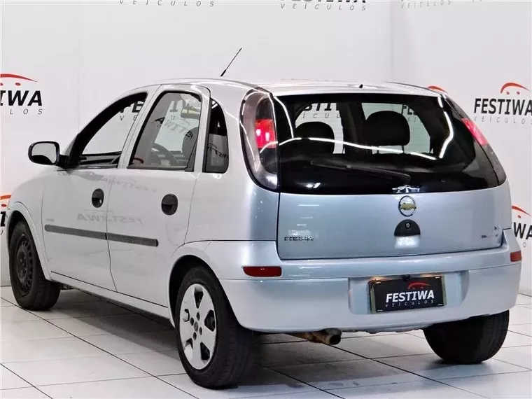 Chevrolet Corsa Prata 2