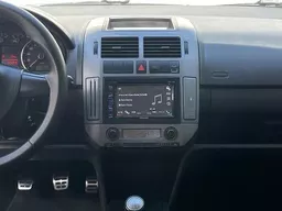 Volkswagen Polo Sedan
