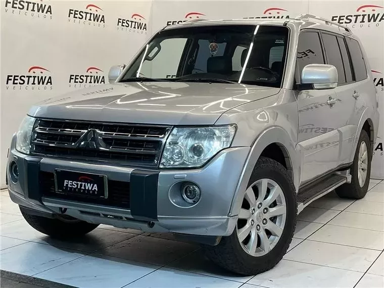 Mitsubishi Pajero Full Prata 4