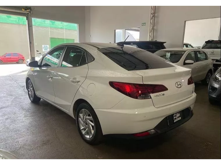 Hyundai HB20S Branco 3