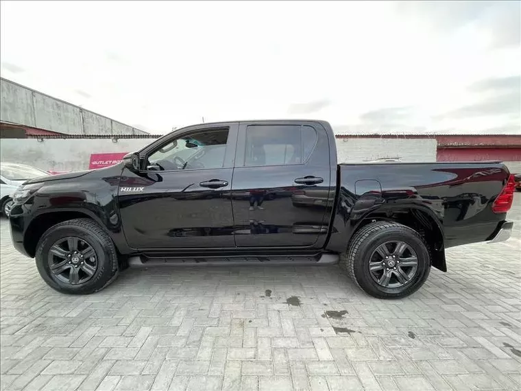 Toyota Hilux Preto 9