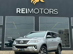 Toyota Hilux SW4