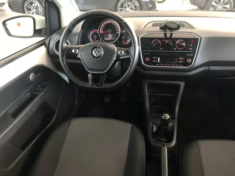 Volkswagen UP Branco 3