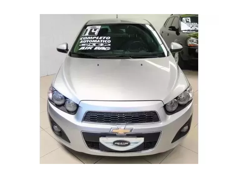 Chevrolet Sonic Prata 4